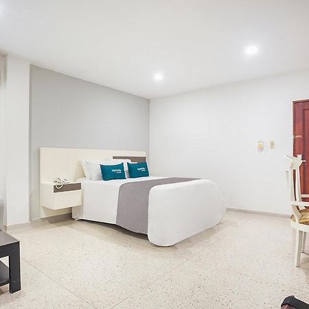 Ayenda Hotel Carivdi Синселехо Екстериор снимка