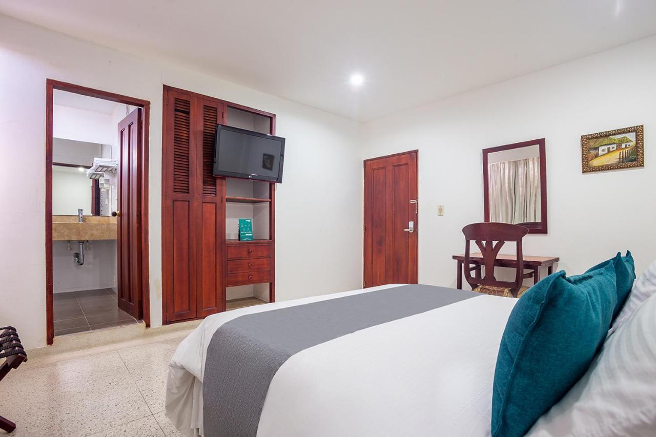 Ayenda Hotel Carivdi Синселехо Екстериор снимка